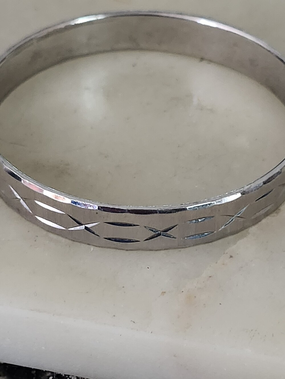 Vtg Monet Silver Plated Textured Star-Patterned Bangle Bracelet